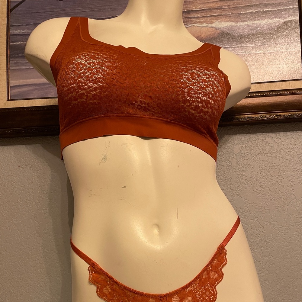 Victoria's Secret Lace Mesh Leopard Print Sports Bra Rust XL NWT Rare Sold Out